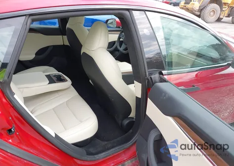 2025 Tesla Model S Rear-Wheel Drive z USA, uszkodzony, nr VIN 5YJSA1E52SF549185